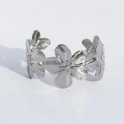 Fashion Flower Charm Bracelet